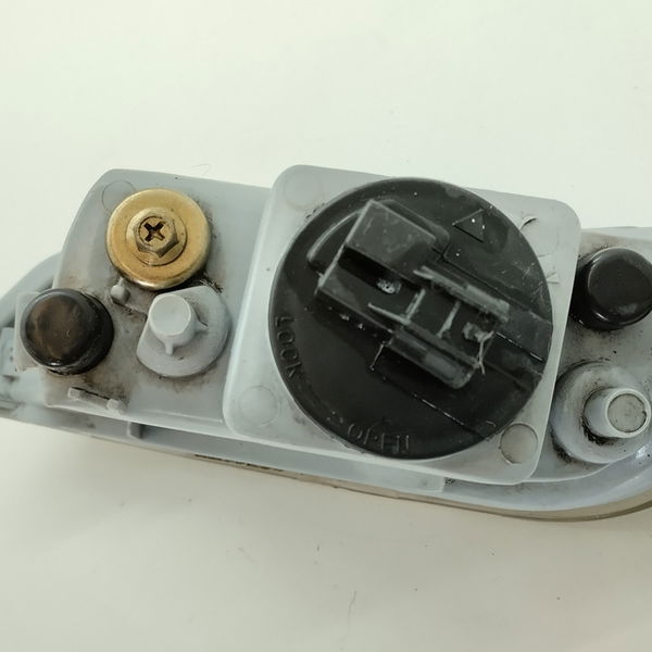 Farol De Milha Com Detalhe Toyota  Filder 1.8 2007