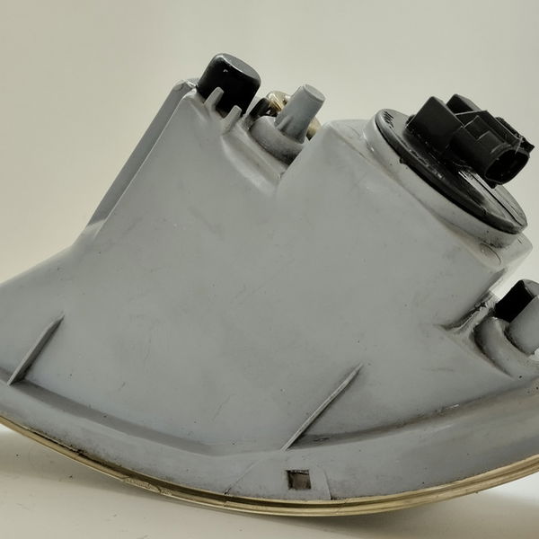 Farol De Milha Com Detalhe Toyota  Filder 1.8 2007
