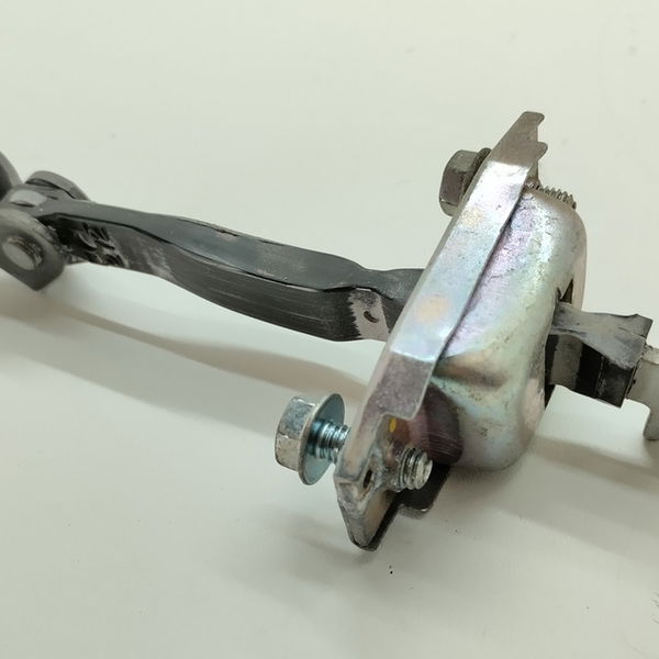 Limitador Porta Dianteira Direita Hilux Sw4 Diesel 2011