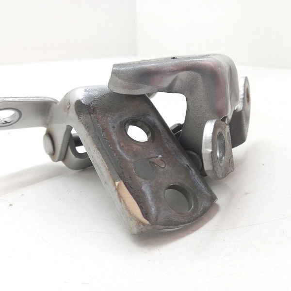 Dobradiça Porta Traseira Direita Hilux Sw4 Diesel 2011