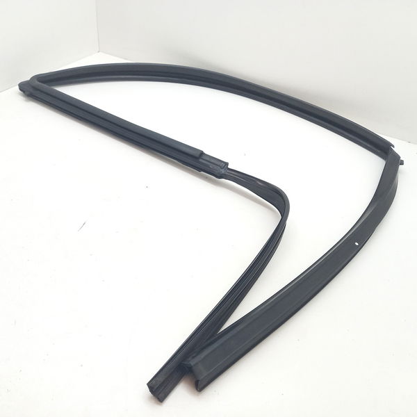 Guarnição Porta Dianteira Esquerda Hilux Sw4 Diesel 2011