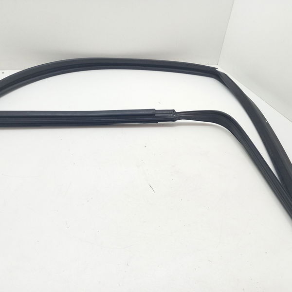 Guarnição Porta Dianteira Esquerda Hilux Sw4 Diesel 2011