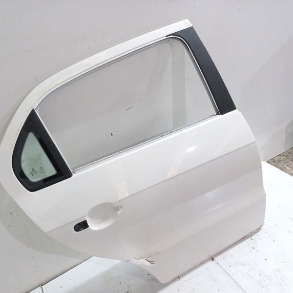 Porta Traseira Direita Com Detalhe Vw Gol 1.6 2022