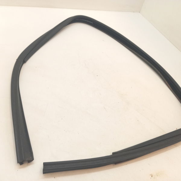 Guarniçao Porta Traseira Direita Vw Gol 1.6 2022