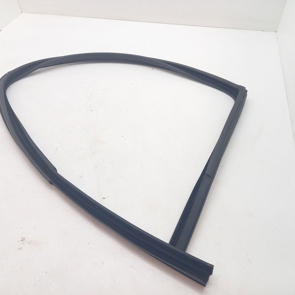 Guarniçao Porta Traseira Esquerda  Vw Gol 1.6 2022