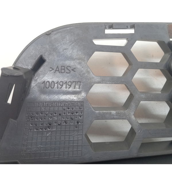 Grade Superior Parachoque Fiat Siena El 2011