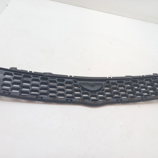 Grade Superior Parachoque Fiat Siena El 2011