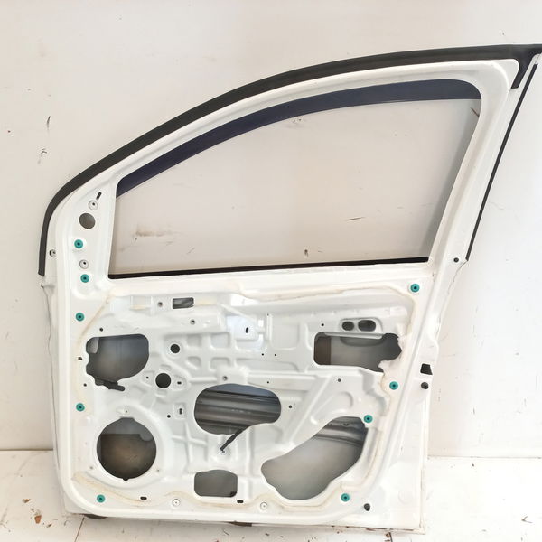 Porta Dianteira Direita Fiat Siena Essence 1.6 2018