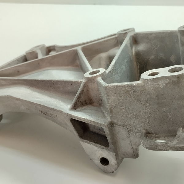 Suporte Do Alternador Peugeot 408 Sedan Griffe 2.0 2012