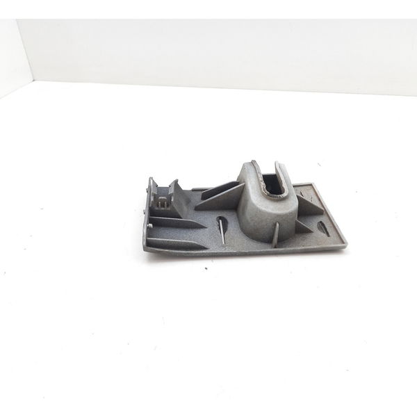 Suporte Parachoque Direito Hyundai Hr 2.5 Tci Diesel 2014