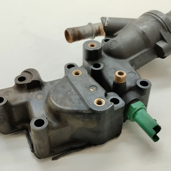 Carcaça Valvula Termostatica Peugeot 206 Presence 1.4 2008
