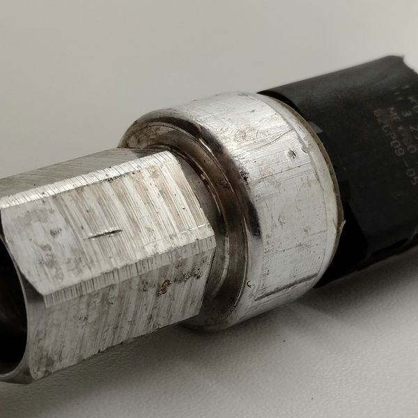 Sensor Pressostato Do Ar Volkswagen Voyage 1.6 2021