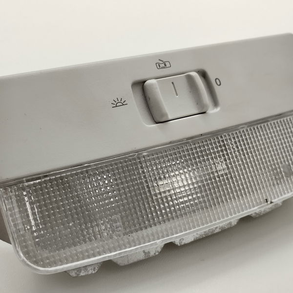 Luz Cortesia Do Teto Volkswagen Voyage 1.6 2021