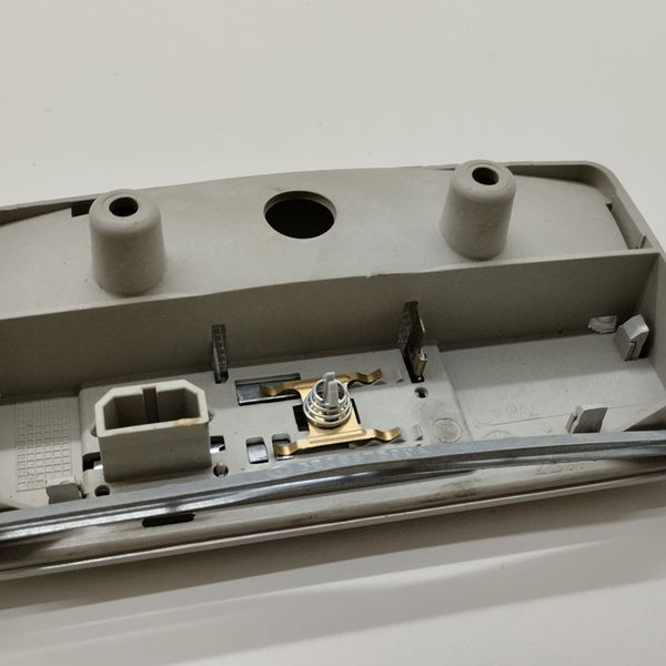 Luz Cortesia Do Teto Volkswagen Voyage 1.6 2021