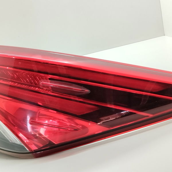 Lanterna Traseira Direita Com Detalhe Hilux Sw4 2021
