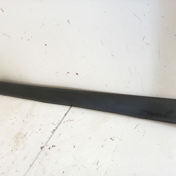 Spoiler Lateral Direito Fiat Grand Siena 1.6 2018