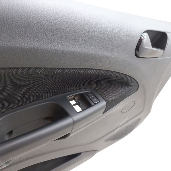 Forro De Porta Dianteira Esquerda Vw Voyage 1.6 2021