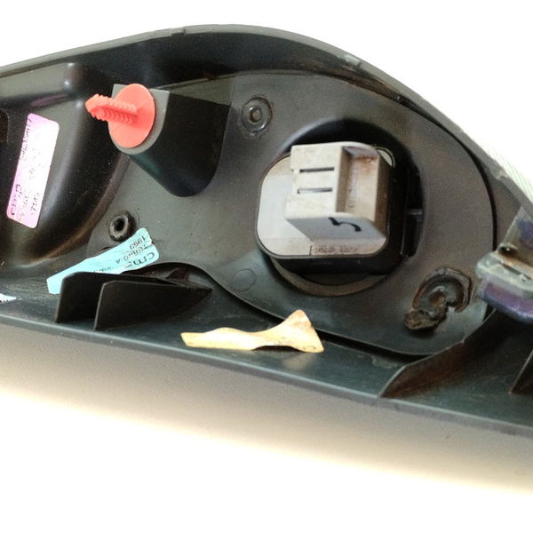 Moldura Retrovisor Esquerdo Fiat Siena Essence 1.6 2018