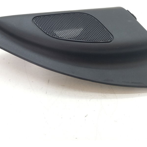 Moldura Retrovisor Direito Suzuki G Vitara 2013