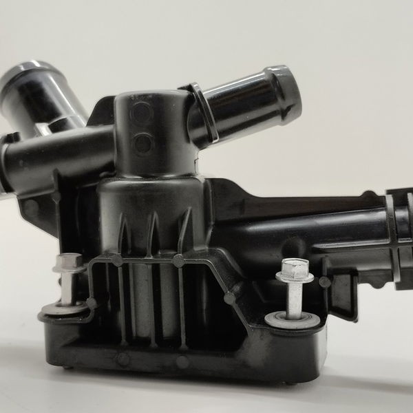 Carcaça Da Valvula Termostatica Chevolet Tracker 2021