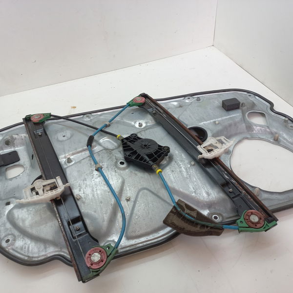 Maquina De Vidro Dianteiro Direito Fiat Stilo 1.8 2010