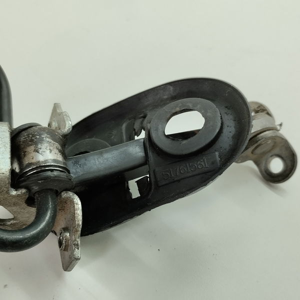 Limitador Porta Dianteira Esquerda Fiat Stilo 1.8 2010