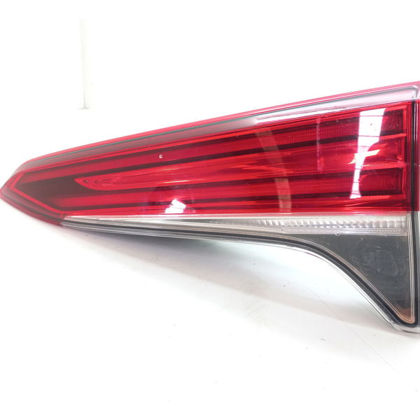 Lanterna Tampa Traseira Direita Toyota Hilux Sw4 Diesel 2020