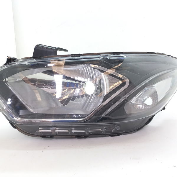 Farol Lado Esquerdo Com Detalhe Chevrolet Onix 2019