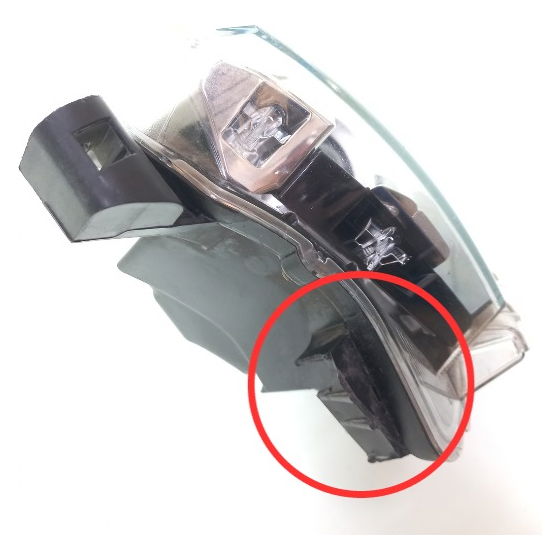 Farol Lado Esquerdo Com Detalhe Toyota Hilux Diesel 2017