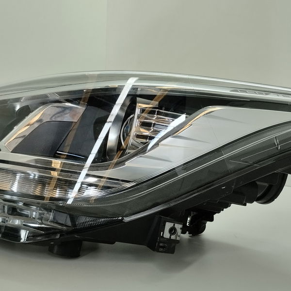 Farol Esquerdo Com Detalhe Chery Tiggo 5x 2023