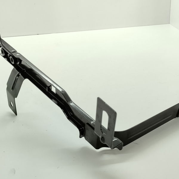 Suporte Trava Da Bateria Chevrolet Onix Lt 1.4 2018
