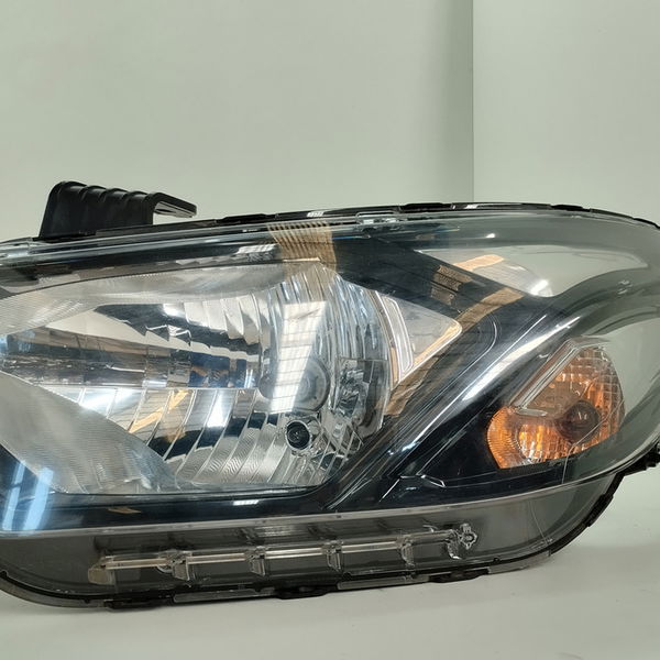 Farol Lado Esquerdo Chevrolet Onix Lt 1.4 2018