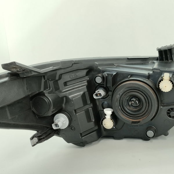 Farol Lado Esquerdo Chevrolet Onix Lt 1.4 2018