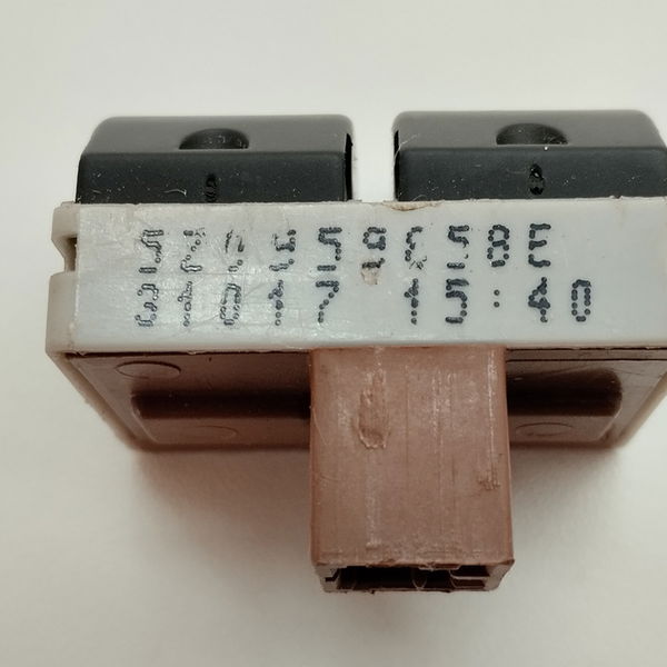 Botão Comando Vidro Dianteiro Vw Fox Connect 1.6 2018