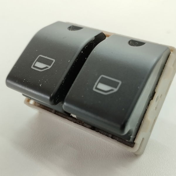 Botão Comando Vidro Dianteiro Vw Fox Connect 1.6 2018