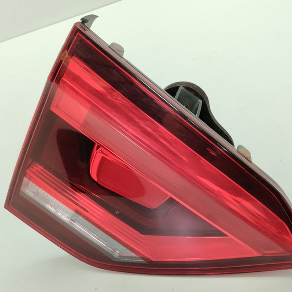 Lanterna Da Tampa Traseira Esquerda Vw Fox Connect 1.6 2018