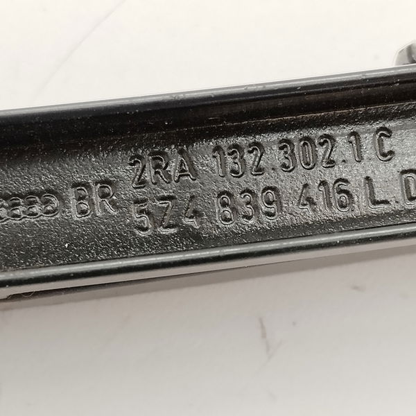 Guia Canaleta Traseira Direita Vw  Fox Connect 1.6 2018