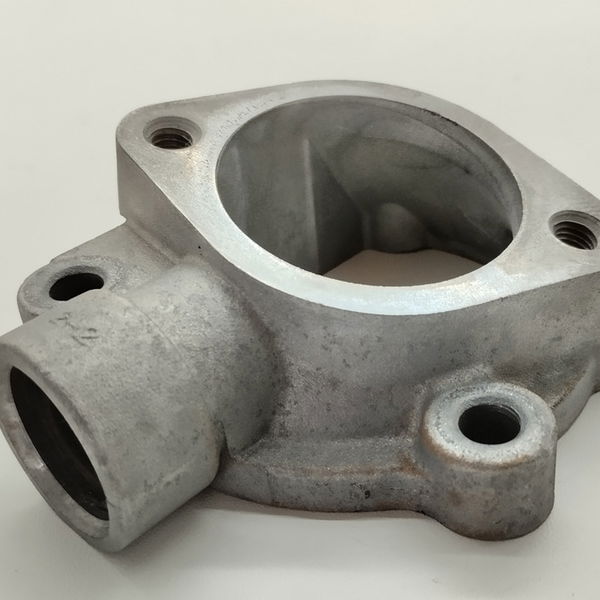 Flange Valvula Termostatica Hyundai Hr 2.5 Diesel 2014