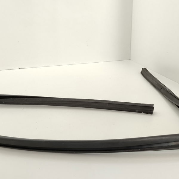 Guarnição Vidro Dianteiro Direito Peugeot 408 2.0 2012