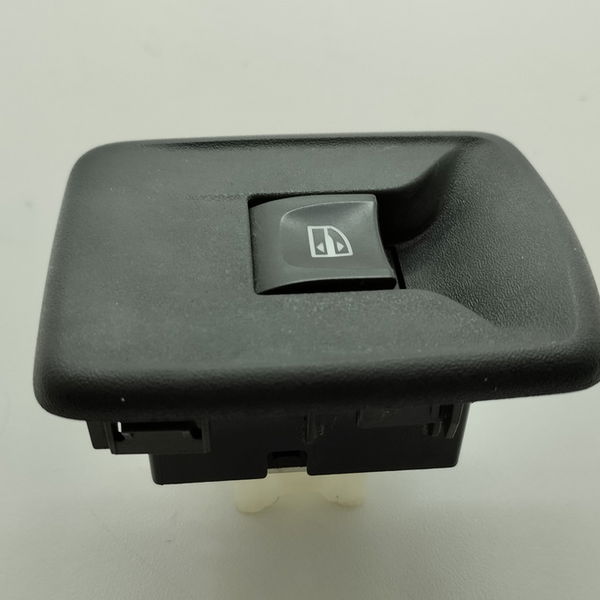Botão Vidro Dianteiro Direito Renault Logan Life 1.0 2021