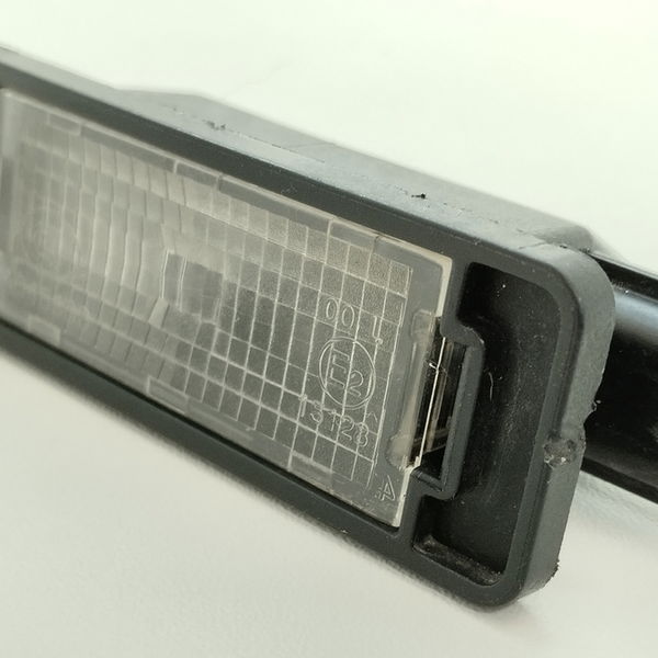 Luz De Placa Renault Logan Life 1.0 2021