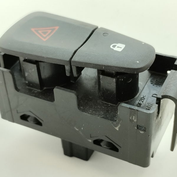 Botão Do Alerta Renault Logan Life 1.0 2021