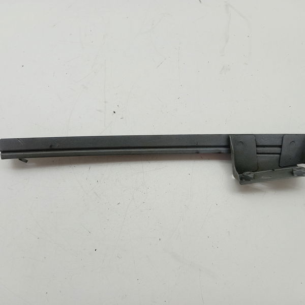 Guia Do Vidro D.e Renault Logan Life 1.0 2021