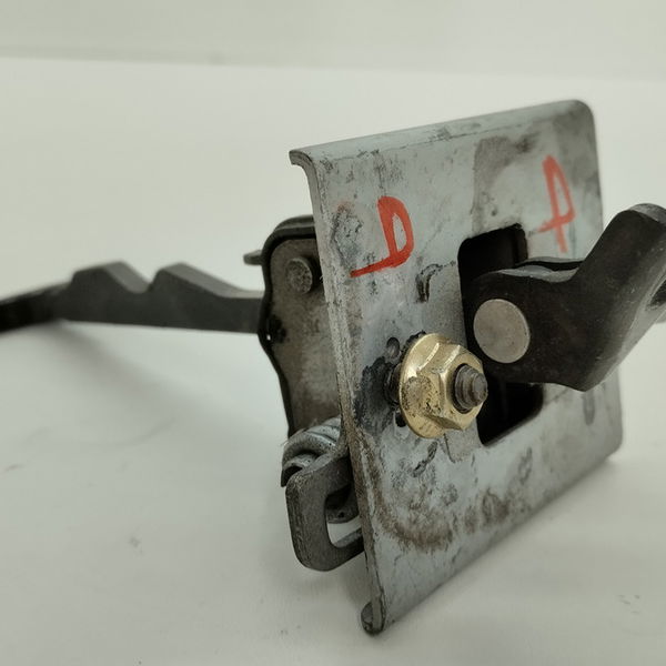 Limitador Porta Dianteira Direita Peugeot 408 Griff 2.0 2012