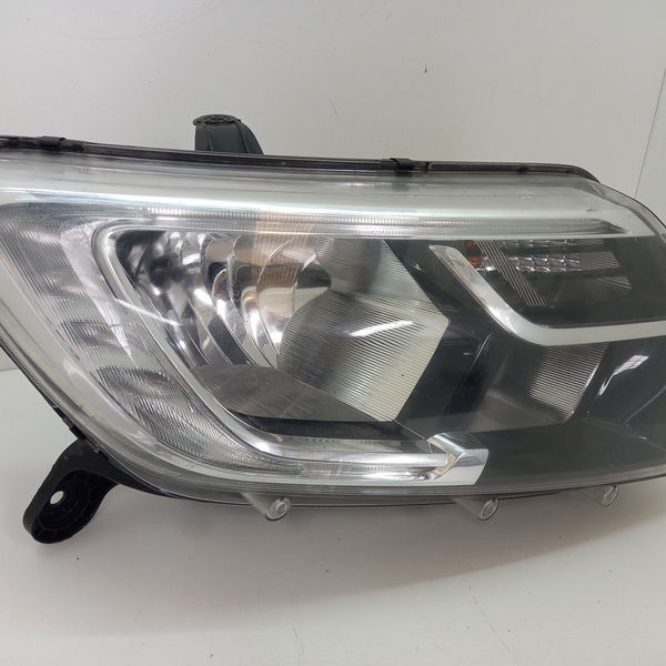 Farol Direito Logan Life 1.0 2021