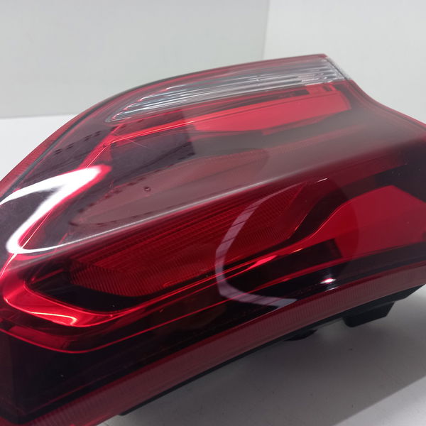 Lanterna Da Tampa Traseira Esquerda Chevrolet Tracker 2021