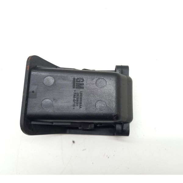 Acabamento Banco Traseiro Isofix Chevrolet Tracker 2021