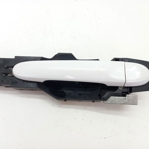 Maçaneta Externa Dianteira Direita Nissan Versa 1.6 2017