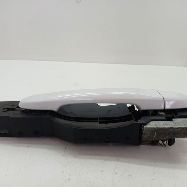 Maçaneta Externa Dianteira Direita Nissan Versa 1.6 2017