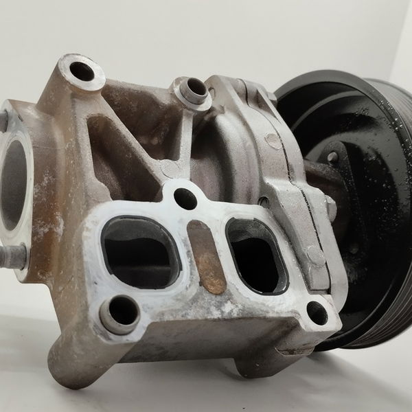 Bomba De Agua Mitsubishi Outlander 2.0 2013